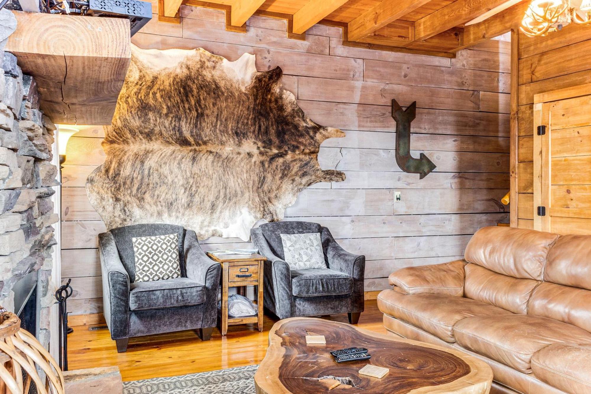 Spacious Gatlinburg Cabin With Hot Tub And Game Room! Esterno foto